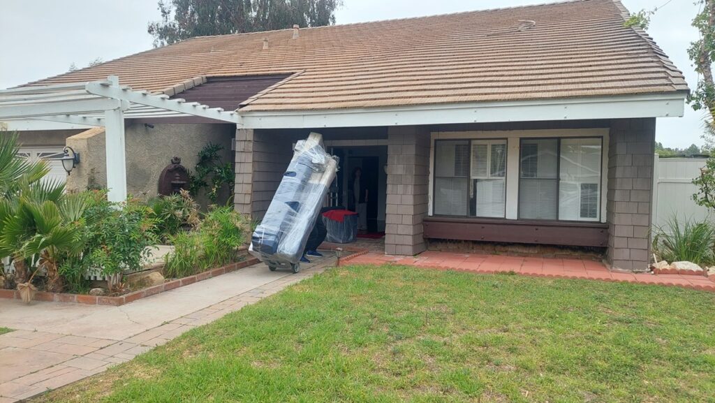 从美国西岸洛杉矶蒙特利公园市Monterey Park长途搬家到东岸纽约法拉盛Flushing：林先生的美国东西岸跨州搬家价格费用及经验分享-168 moving company